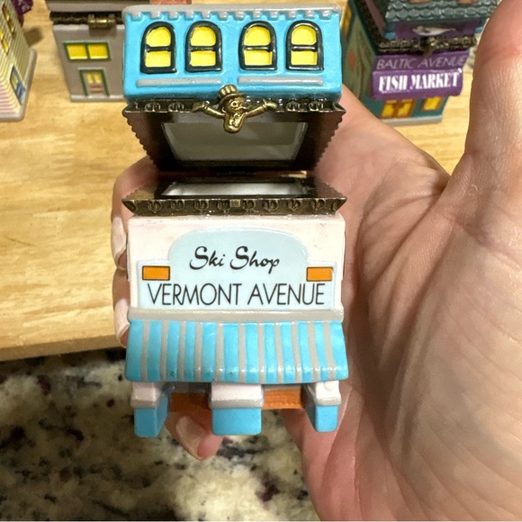 Monopoly Hinged  Trinket Boxes -1999- Lot Of 4-  Hasbro - Picture 9 of 16